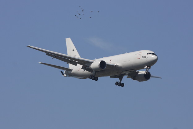 KC-767J 3604 approach