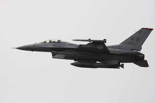 F-16C WW 91-0422 Low Approuch
