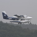 写真: DHC-6-400 C-FVGY 雨の中ROAHへTakeoff