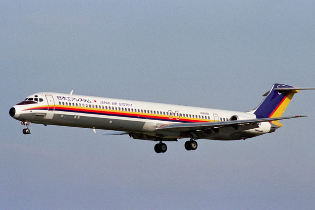 MD-81 JA8498 JAS CTS 1989