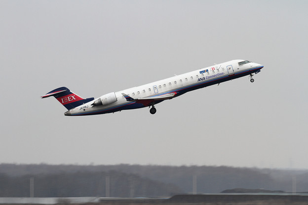 写真: CRJ700ER IBEX JA11RJ takeoff