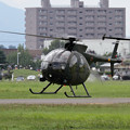 写真: OH-6D 31294 展示飛行を終えて