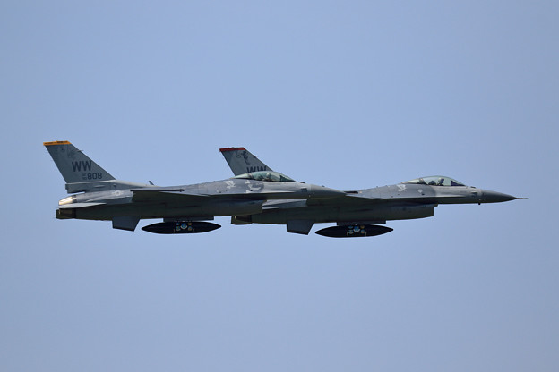 写真: F-16C WW CTS航空祭を終えMSJへRTB
