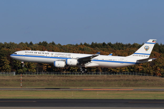 A340-500 9K-GBB State of Kuwait approach(2)