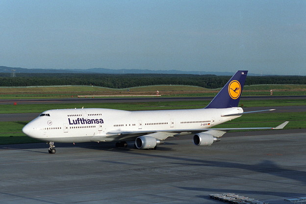 B747-430 D-ABVN Lufthansa CTS 1992.09 (2)