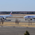 Photos: Boeing 777 JAL OneWorldが2機stay