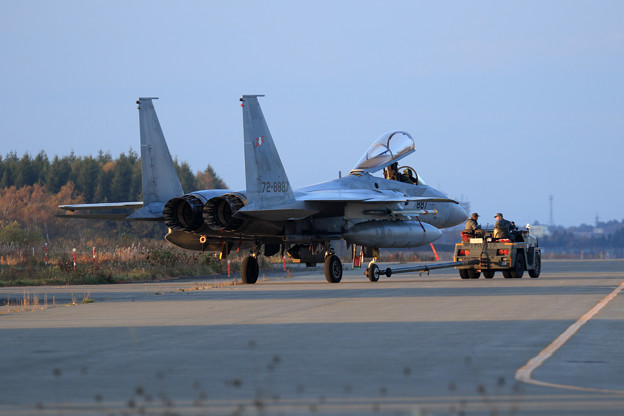 F-15J Towing (3)