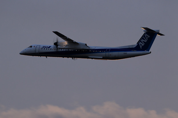 Q400 JA859A takeoff