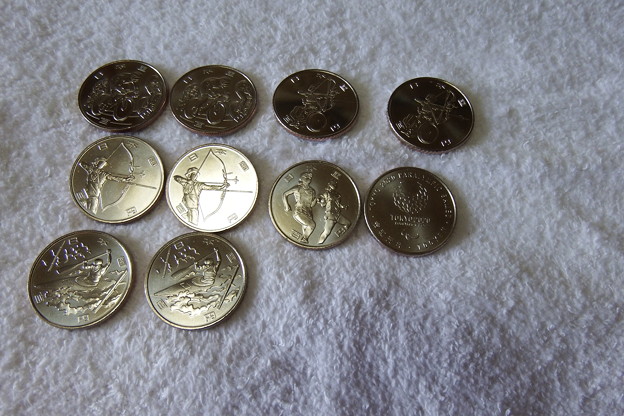 写真: オリンピック硬貨の販売日