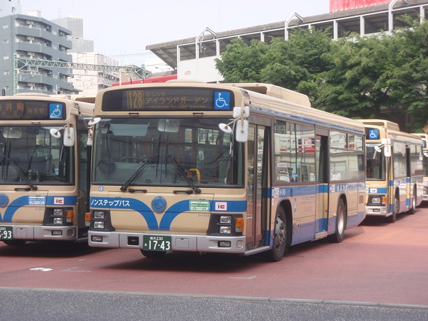 Yokohama Municipal Bus / 横浜市バス