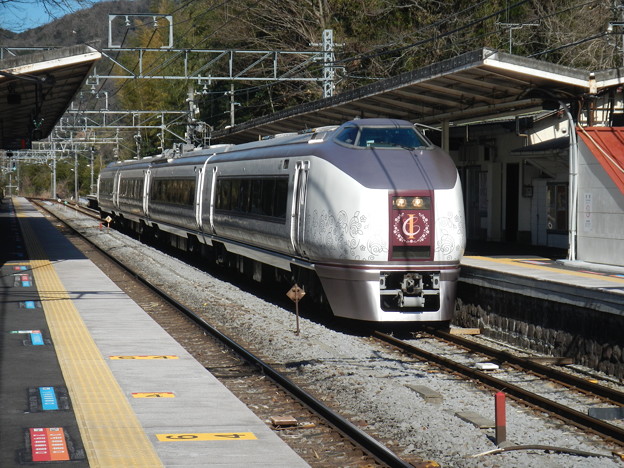 [Extra train] 651 &lt;IZU CRAILE&gt;, 4-car set No. IR @ Kozu