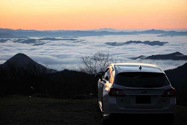 写真: 雲海を愛車と共に（２）