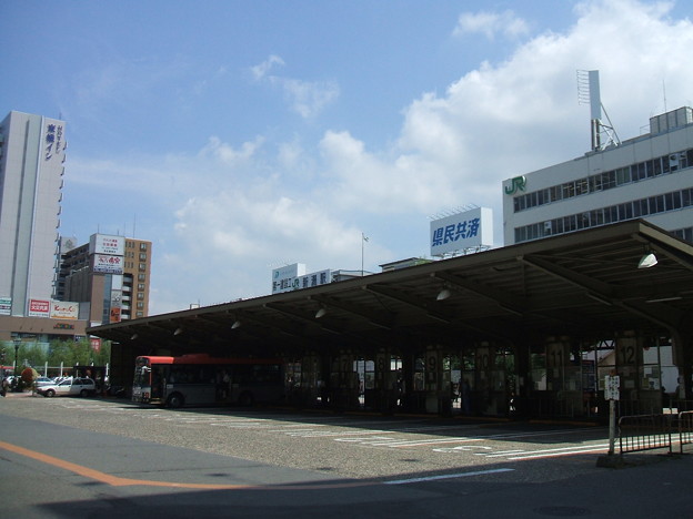 写真: 新潟駅