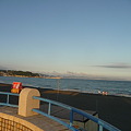 写真: 江ノ島大橋から東側海岸を望む１