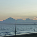 写真: 富士山と海