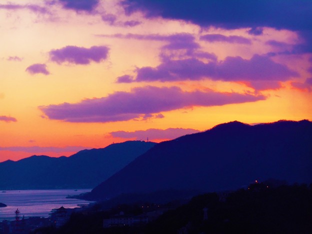 写真: 鉢ケ峰の落日