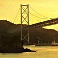 写真: 布刈（めかり）瀬戸と因島大橋＠八月のしまなみ海道
