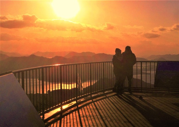 写真: 高見山の夕陽＠瀬戸内海・燧灘＠眼下にしまなみ海道・因島大橋