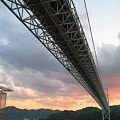 写真: 因島大橋・主塔基部からの眺め