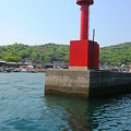 写真: 新緑の赤灯台