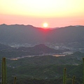 写真: 瀬戸・高見山の夕陽