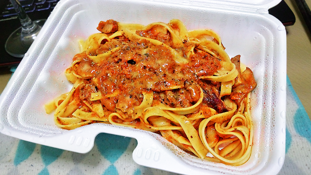 写真: 成増 テイクアウト イタリアン　unita ウニタ　牛肉とポルチーニ茸のトマト煮込みソース、フェットチーネ　2020/06/20