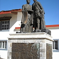 香格里拉の博物館　銅像