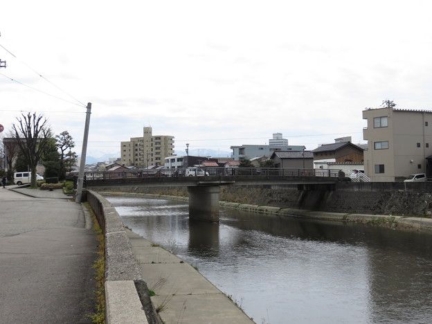 写真: 浅野川、上流