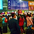 写真: 7瀋陽駅混雑