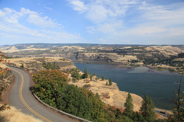 3-Rowena Crest Viewpoint (2)
