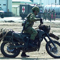 写真: オートバイ偵察部隊