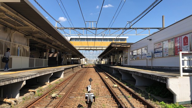 写真: 小田急江ノ島線 本鵠沼駅（藤沢市）踏切から