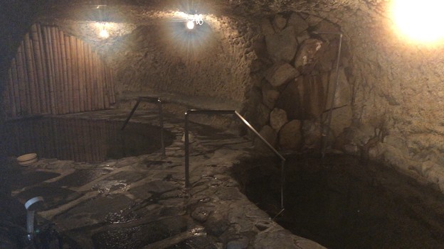 写真: ブリーズベイ修善寺ホテル（伊豆市）岩窟風呂