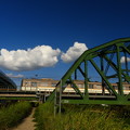 Photos: 近鉄と白い雲、鉄道橋と道路橋