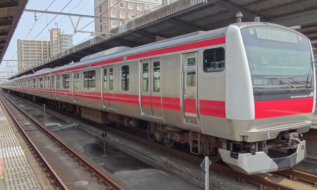 写真: JR東日本千葉支社 京葉線E233系