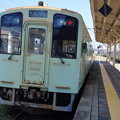 写真: 樽見鉄道 ハイモ３３０形　岐阜いちごラッピング電車