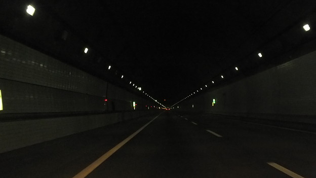写真: 東京湾アクアライン　トンネル