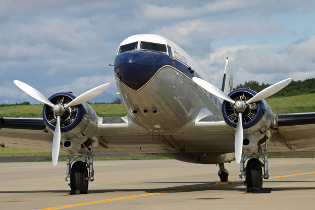 写真: DC-3 (HB-IRJ)