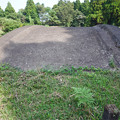 写真: 新田原基地の掩体壕 (5)