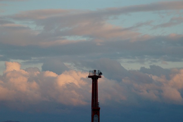 写真: 今日の赤灯台