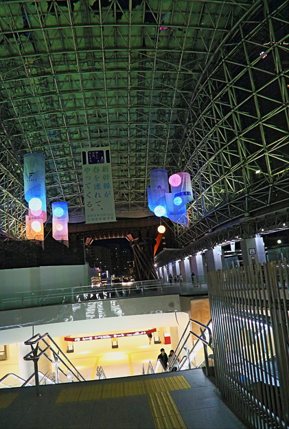 写真: 金沢駅　もてなしドーム