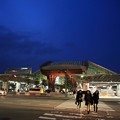 写真: 夕暮れの金沢駅