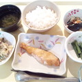写真: １月１６日夕食(鮭の味噌焼き) #病院食