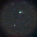 写真: カタリナ彗星と回転花火銀河