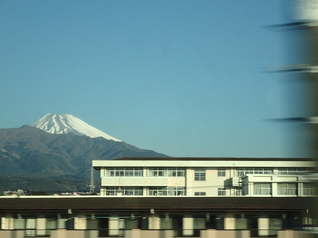 写真: 東海道新幹線から富士山