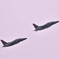 写真: 浜松基地から飛来のT-4? 挨拶して帰還・・静浜基地