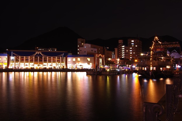 写真: 門司港の夜の風景。。20151121