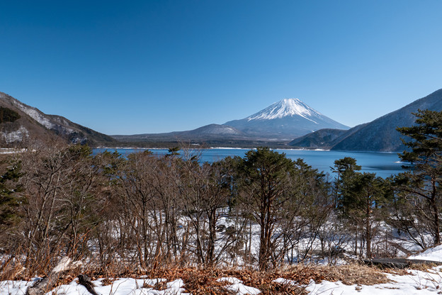 本栖湖と富士山・4