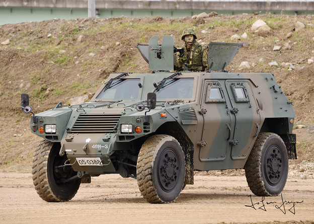 写真: 軽装甲機動車訓練展示2L