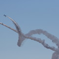 写真: ブルーインパルス 飛行展示１０